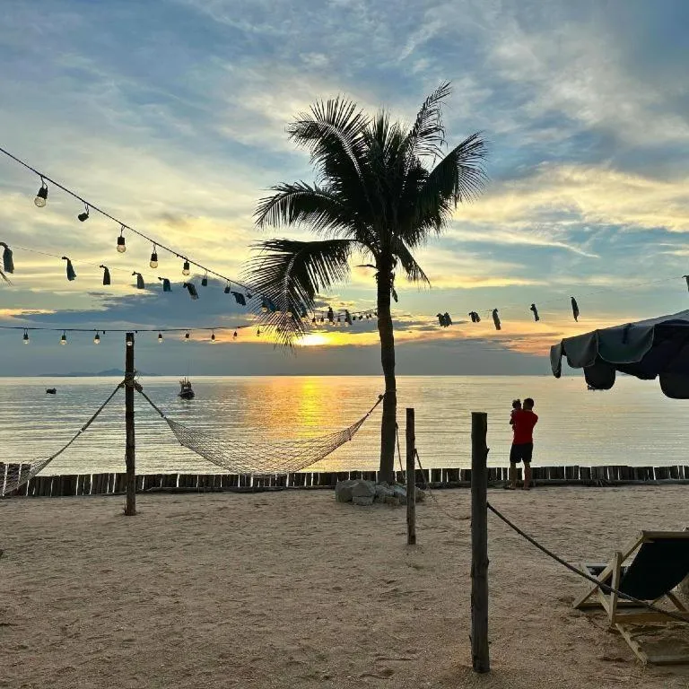 Golden Dragon Beach Resort Pattaya (Bang Lamung)