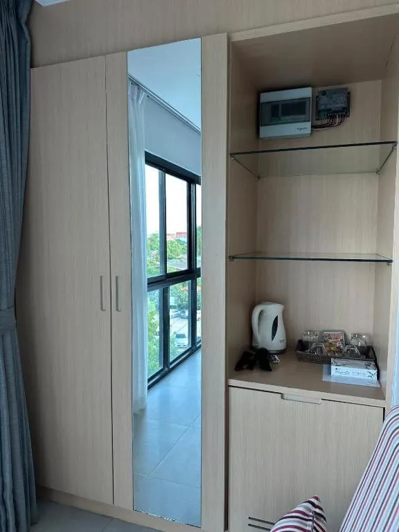 Golden Dragon Beach Resort Pattaya (Bang Lamung)