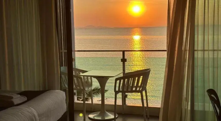 Golden Dragon Beach Resort Pattaya (Bang Lamung) Golden Dragon Beach Resort Pattaya (Bang Lamung)