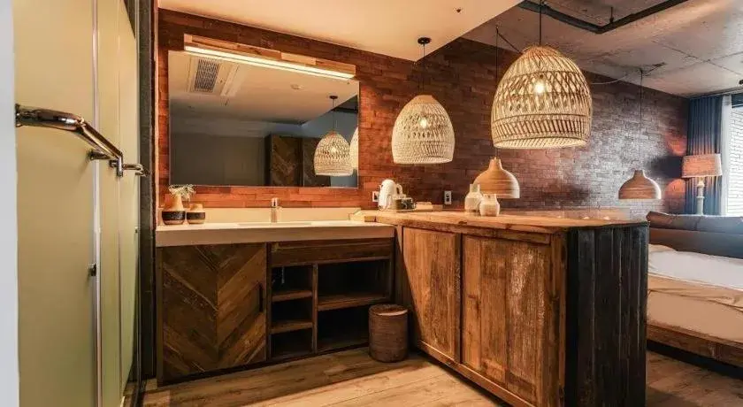 Bed in Tropical Hideaway Bed in Tropical Hideaway