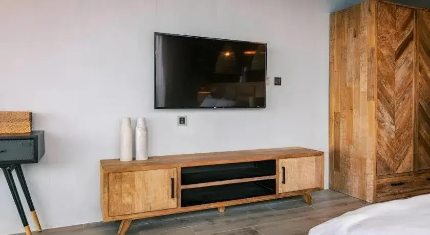 Bed in Tropical Hideaway Bed in Tropical Hideaway