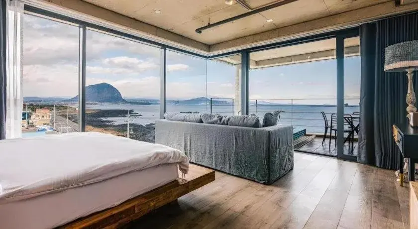 Bed in Tropical Hideaway Bed in Tropical Hideaway