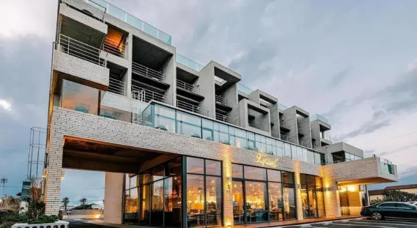 Tropical Hideaway Tropical Hideaway