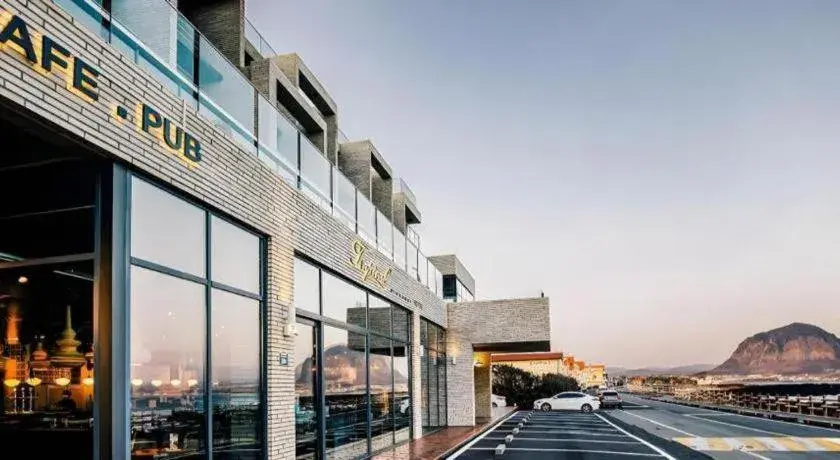 Tropical Hideaway Tropical Hideaway