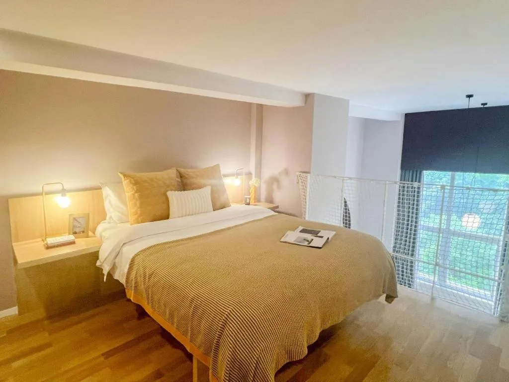 Bed in baseLITE-XINTIANDI Serviced Apartment