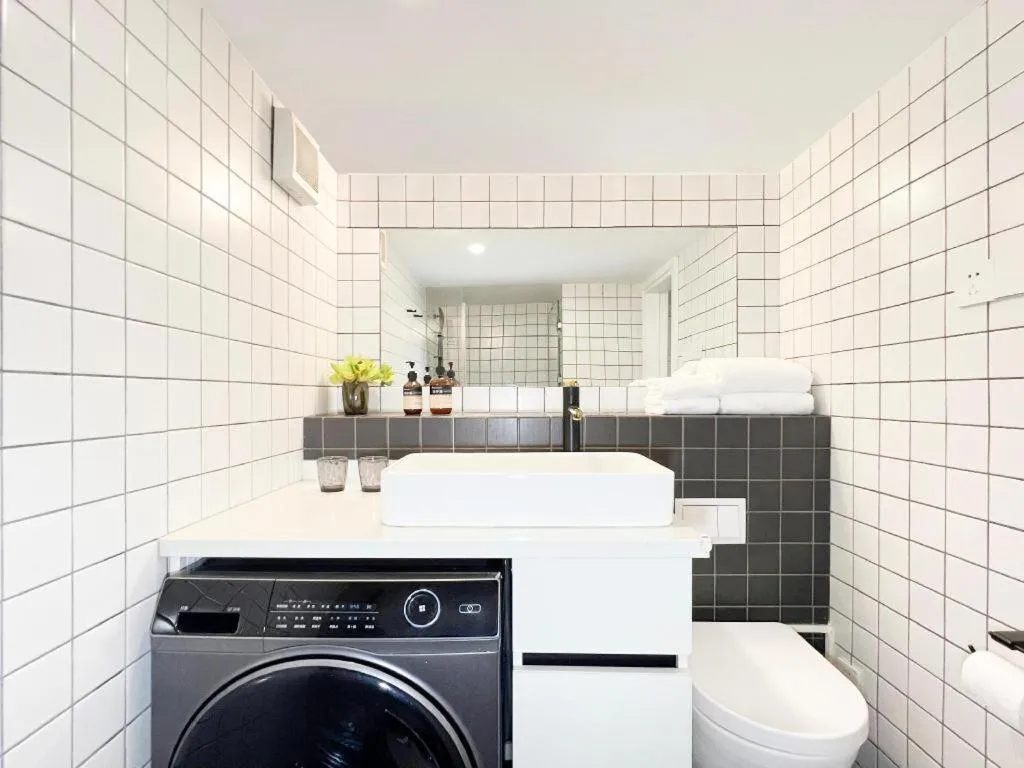 baseLITE-XINTIANDI Serviced Apartment