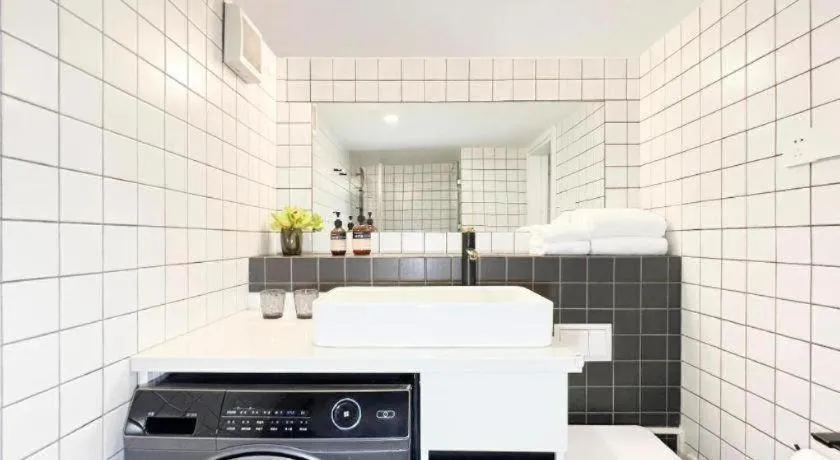 baseLITE-XINTIANDI Serviced Apartment