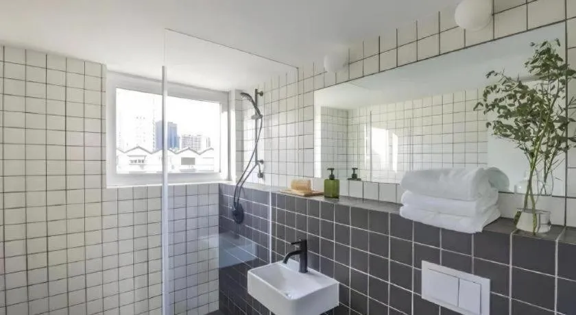 baseLITE-XINTIANDI Serviced Apartment