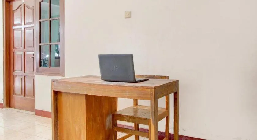 OYO Life 93662 Kost Pak Budi