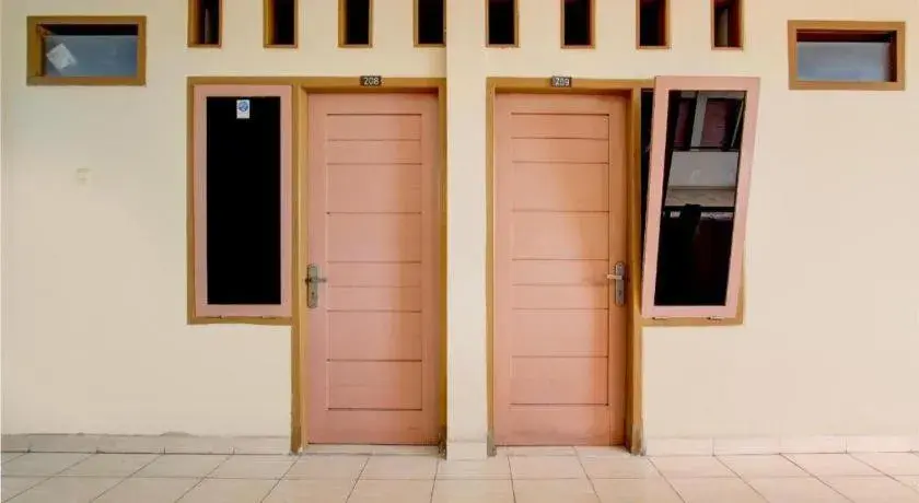 OYO Life 93662 Kost Pak Budi OYO Life 93662 Kost Pak Budi