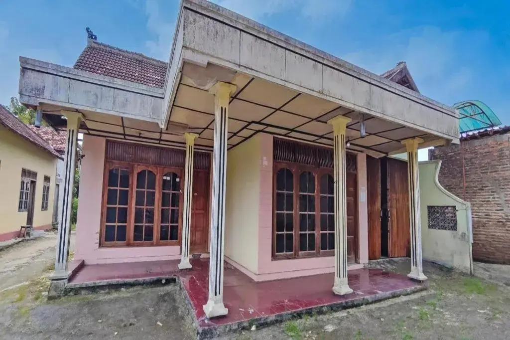 OYO Life 93662 Kost Pak Budi OYO Life 93662 Kost Pak Budi