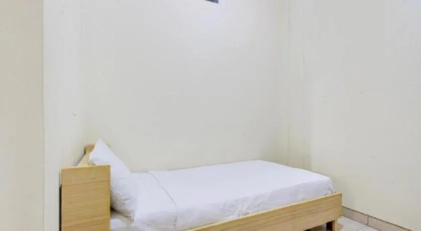 Bed in OYO Life 93662 Kost Pak Budi