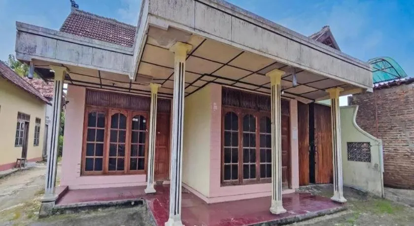 OYO Life 93662 Kost Pak Budi