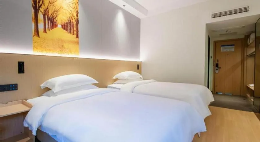 Bed in ZTE Hotel Shenzhen