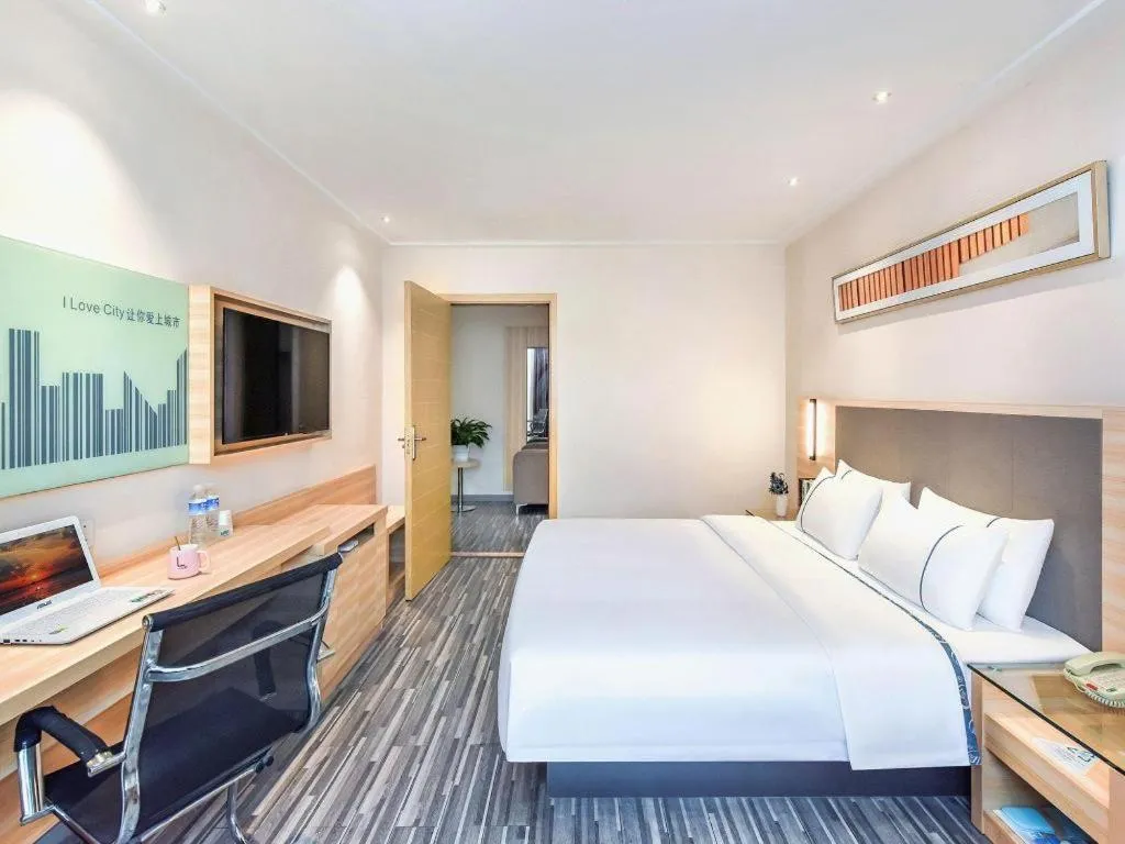 Bed in City Comfort Inn Chongqing Southwest University Beibei Metro Station