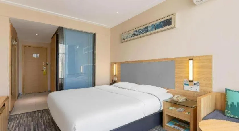 Bed in City Comfort Inn Chongqing Southwest University Beibei Metro Station