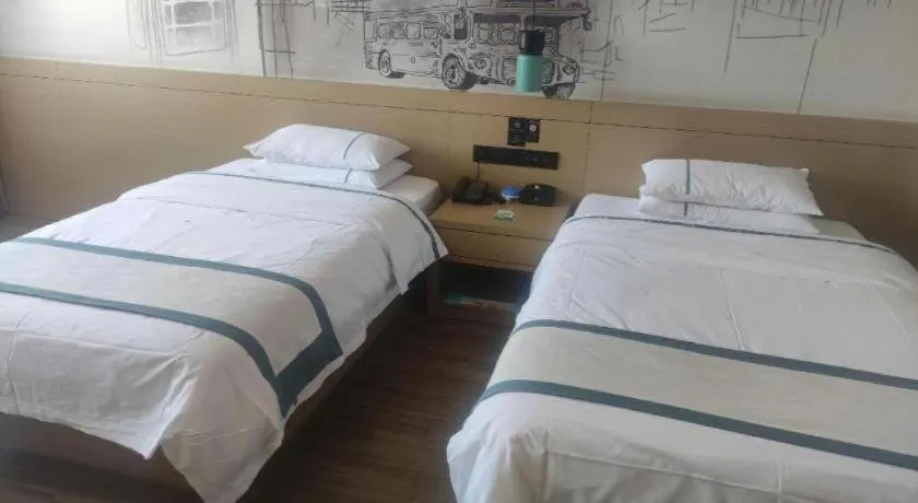 Bed in City Comfort Inn Jingzhou Gongan Chengshi Square