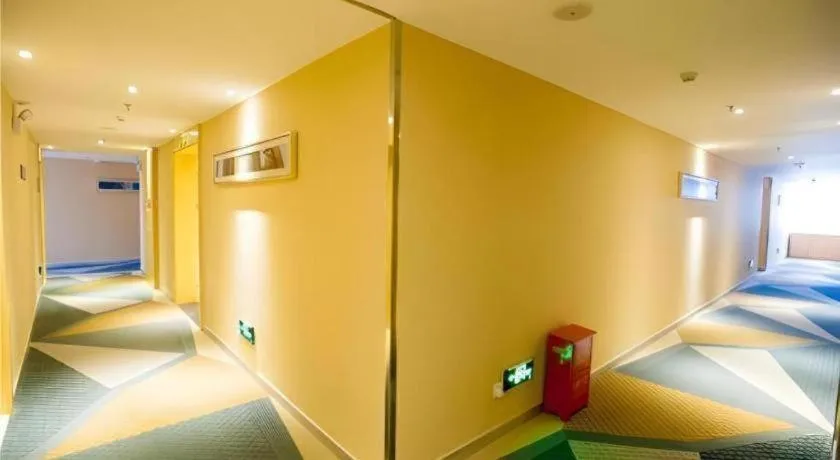 Bed in City Comfort Inn Wuhan Jianghan Road Jiali Square