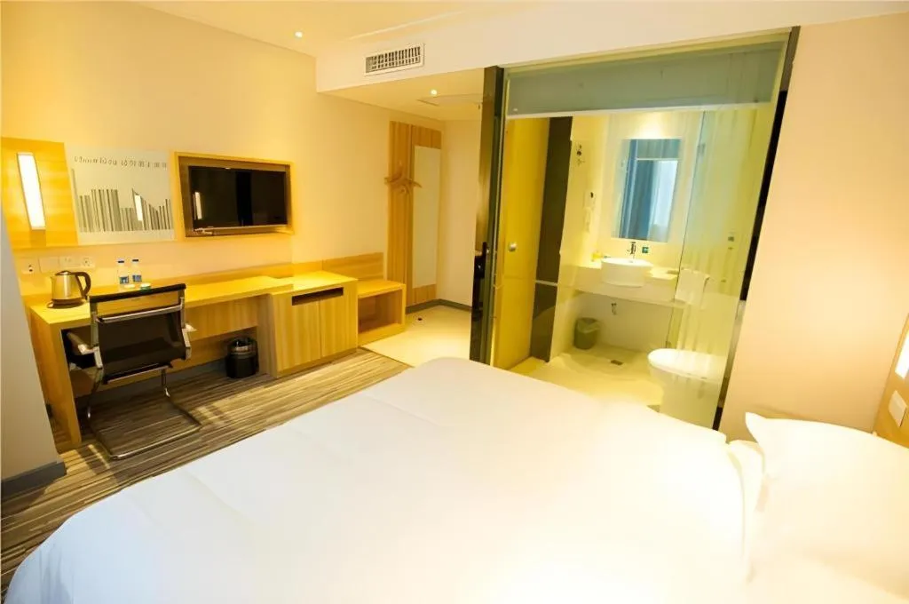 Bed in City Comfort Inn Wuhan Jianghan Road Jiali Square