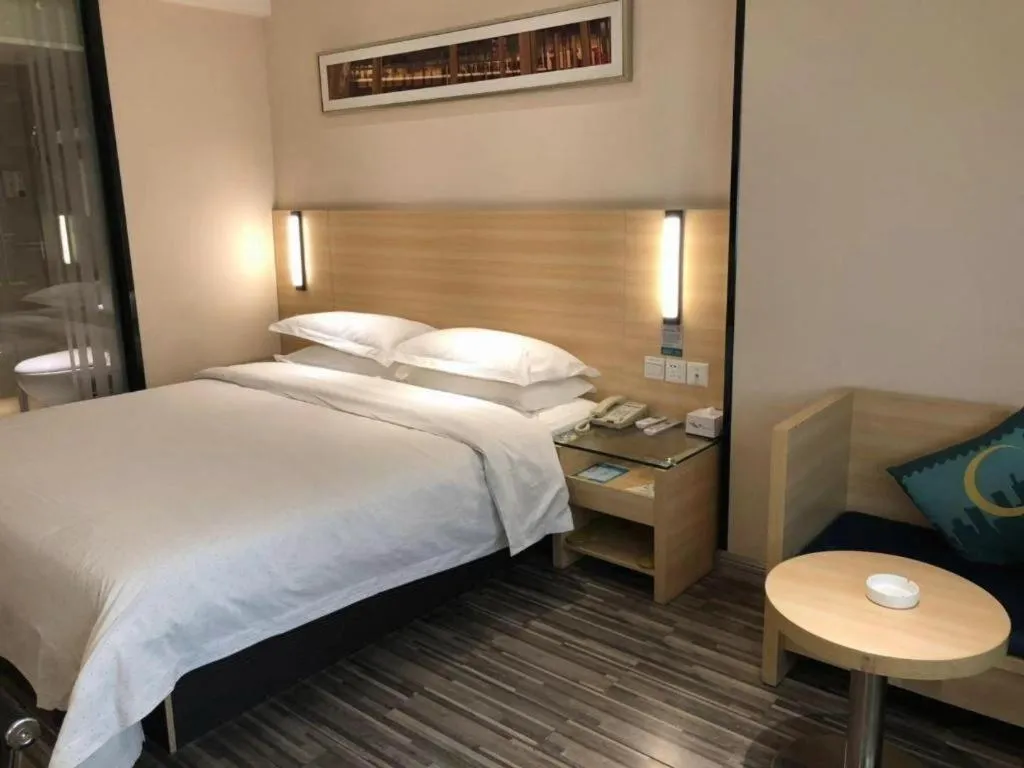Bed in City Comfort Inn Foshan Nanhai Avenue Guicheng Metro Station