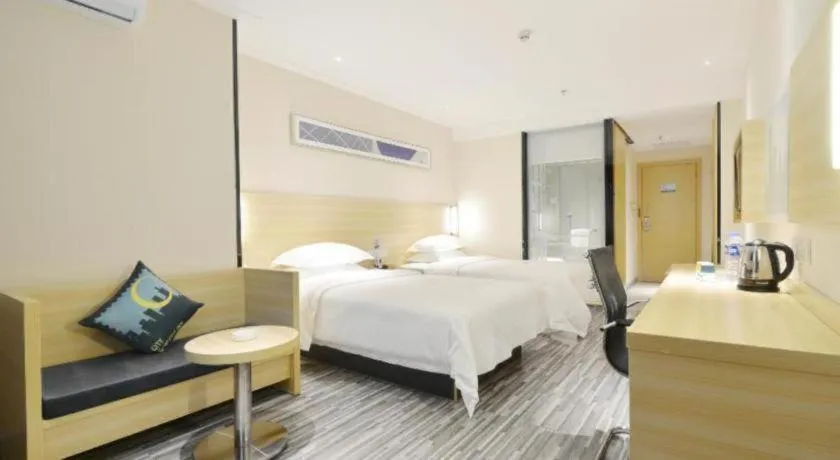 Bed in City Comfort Inn Foshan Nanhai Avenue Guicheng Metro Station