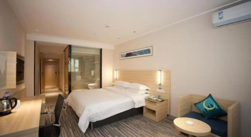Bed in City Comfort Inn Foshan Nanhai Avenue Guicheng Metro Station