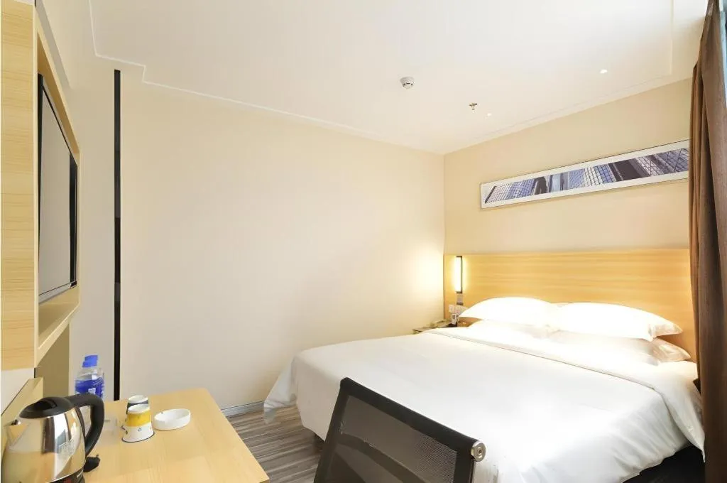 Bed in City Comfort Inn Foshan Nanhai Avenue Guicheng Metro Station