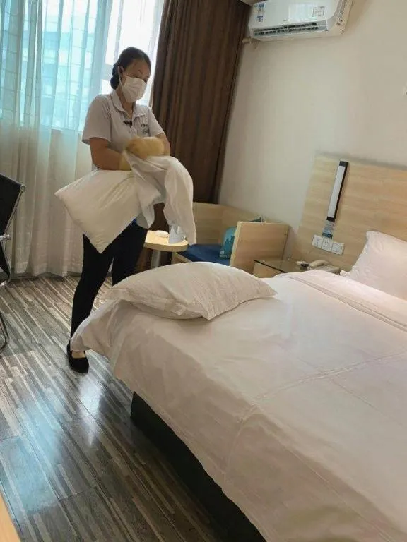 Bed in City Comfort Inn Foshan Nanhai Avenue Guicheng Metro Station