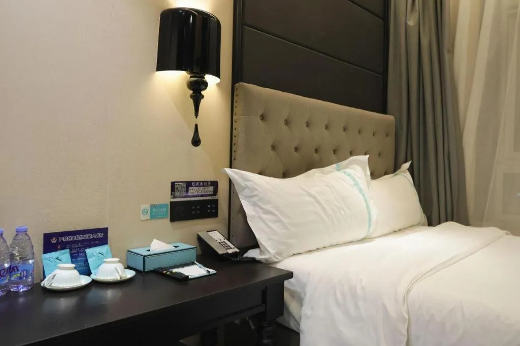 Bed in Xana Hotelle Beijing Fengtai Railway Station Tiantan Hospital