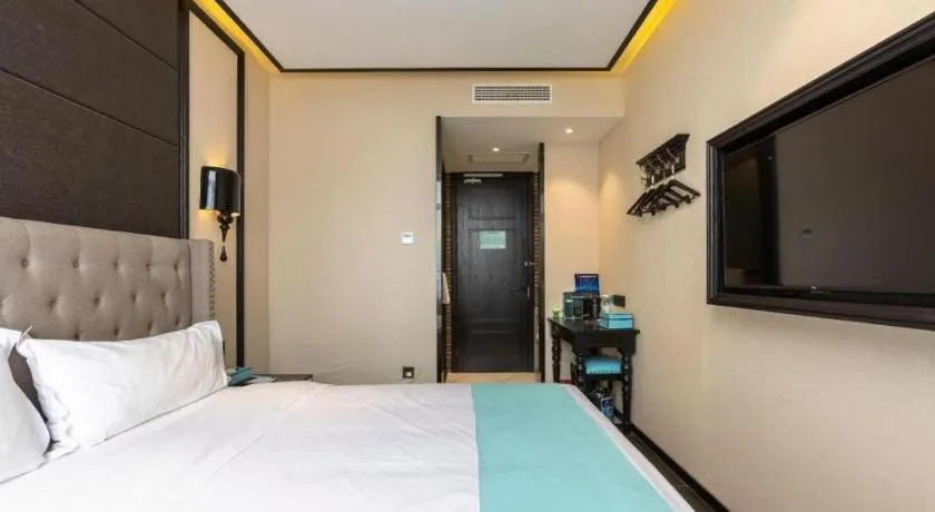 Bed in Xana Hotelle Beijing Fengtai Railway Station Tiantan Hospital