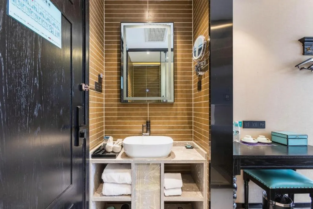 Xana Hotelle Beijing Fengtai Railway Station Tiantan Hospital