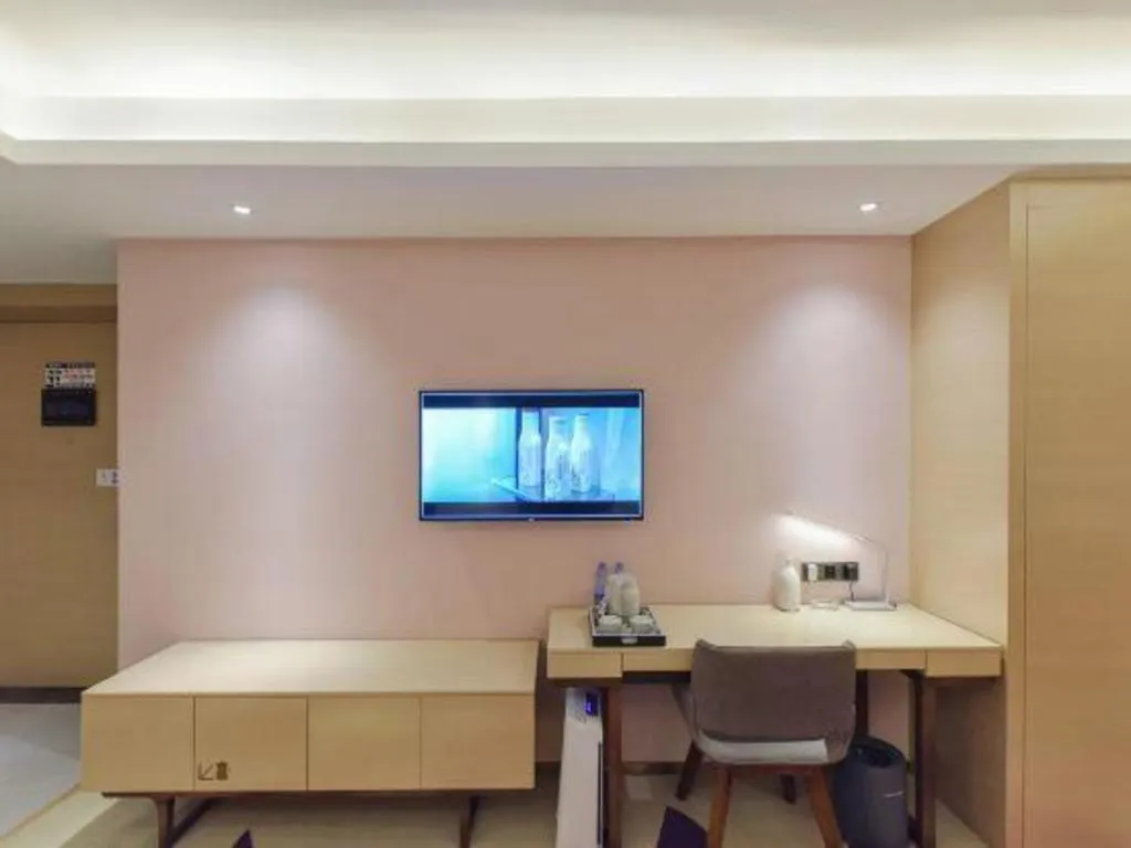 Lavande Hotel Chongqing Xinghui Liangjiang Happiness Plaza