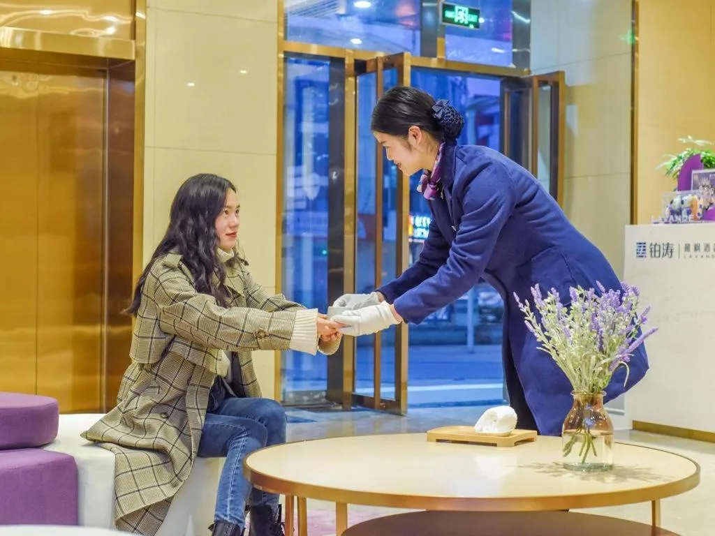 Lavande Hotel Chongqing Xinghui Liangjiang Happiness Plaza