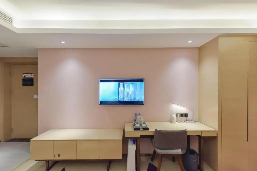 Lavande Hotel Chongqing Xinghui Liangjiang Happiness Plaza