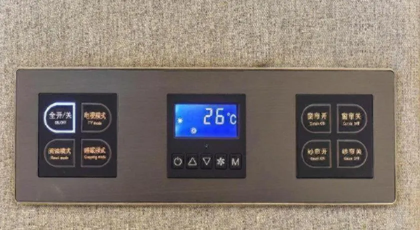 Lavande Hotel Chongqing Xinghui Liangjiang Happiness Plaza