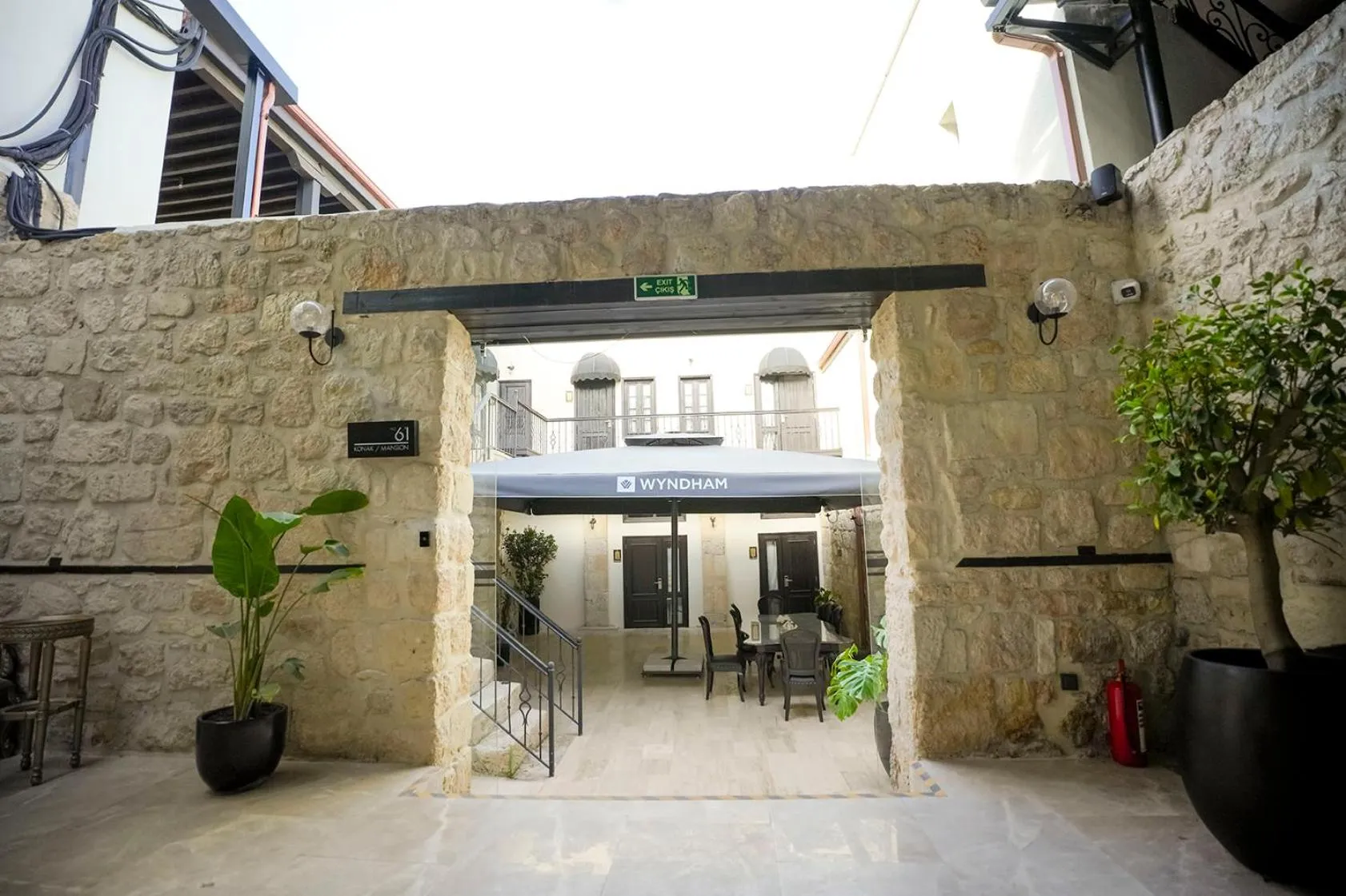 Property building in Wyndham Tarsus St.Paul