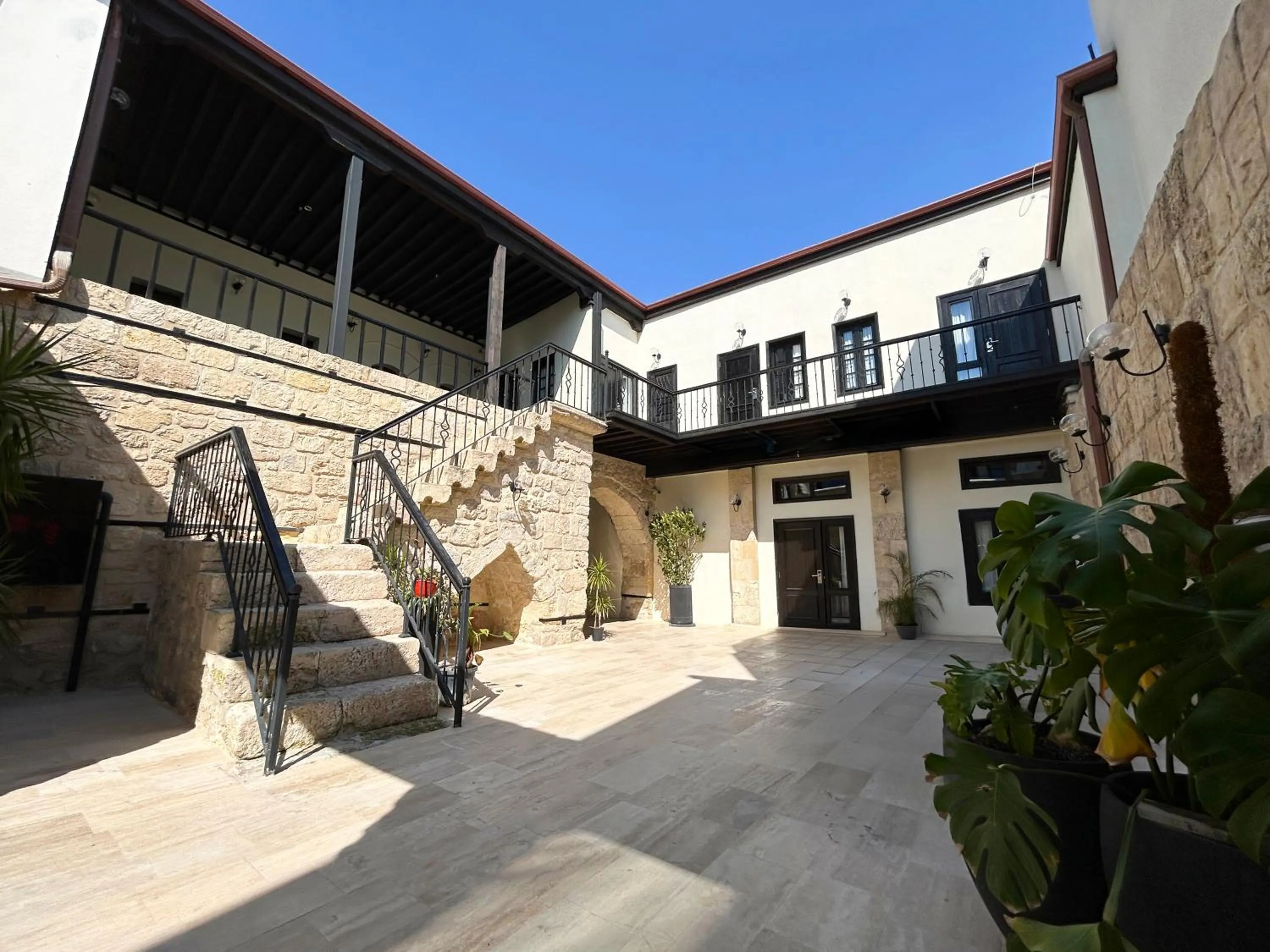 Inner courtyard view in Wyndham Tarsus St.Paul