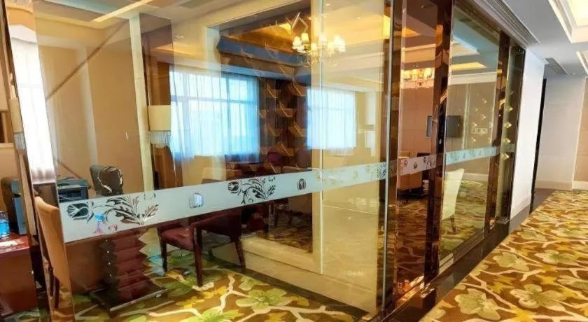 Xian Grand Soluxe International Hotel