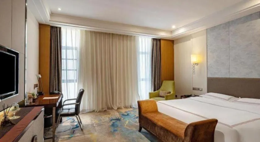 Bed in Shanghai Manhattan Hotel Minhang