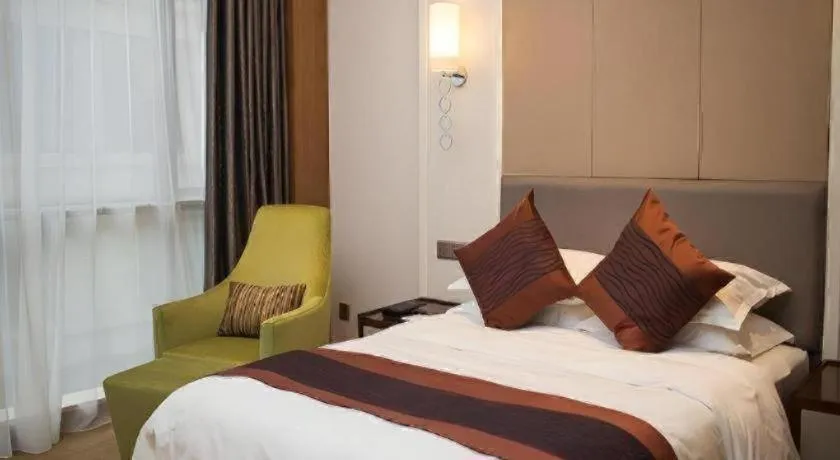Bed in Shanghai Manhattan Hotel Minhang