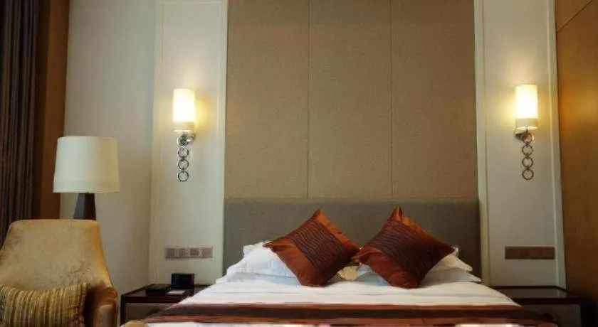 Bed in Shanghai Manhattan Hotel Minhang