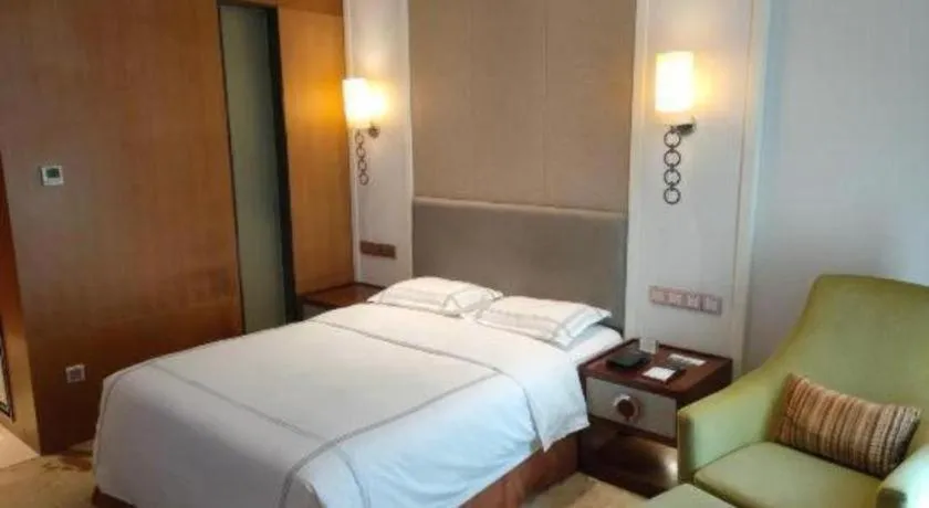 Bed in Shanghai Manhattan Hotel Minhang