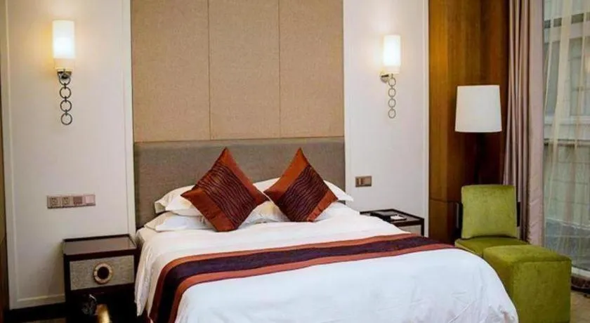 Bed in Shanghai Manhattan Hotel Minhang