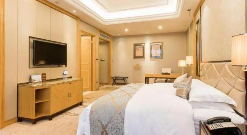 Bed in Empark Grand Hotel Fuzhou