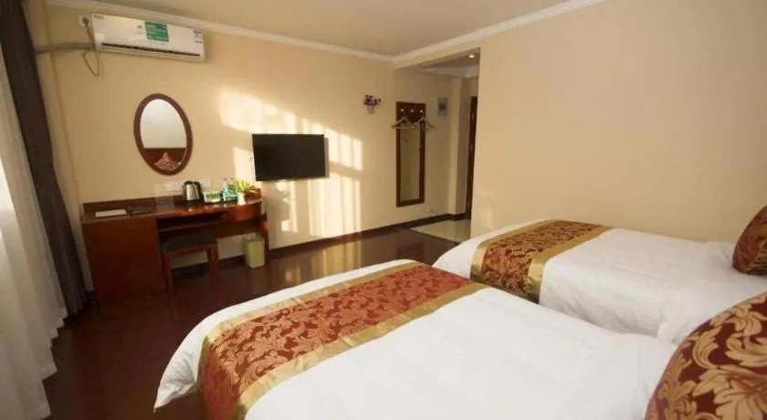 Bed in GreenTree Inn Hefei East Wangjiang Road CTCE Express Hotel