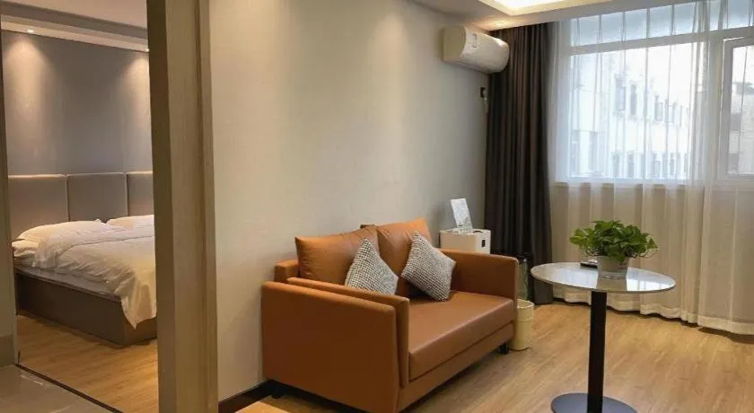 Bed in GreenTree Inn Hefei East Wangjiang Road CTCE Express Hotel