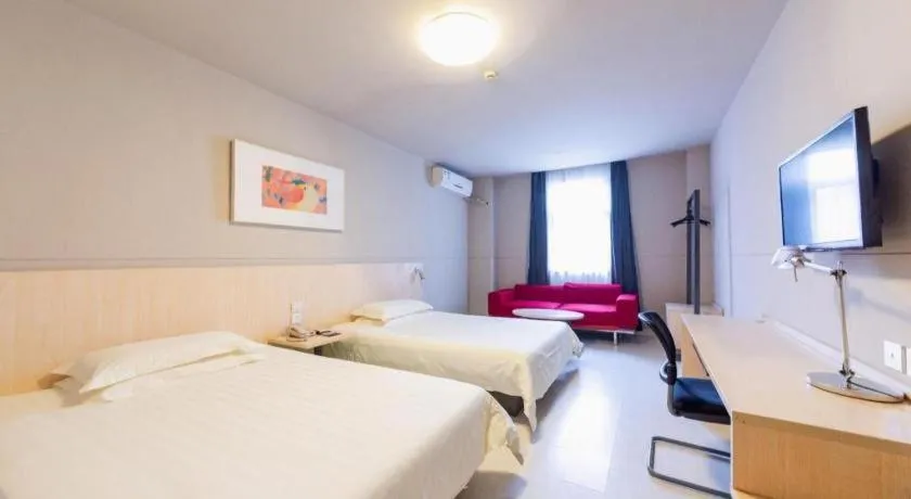 Bed in Jinjiang Inn Wuhan Linjiaohu Wanda Branch