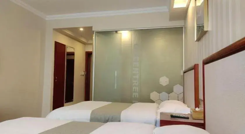Bed in GreenTree Inn Zhenjiang Center Street No.1 Peoples Hospital Express Hotel Bed in GreenTree Inn Zhenjiang Center Street No.1 Peoples Hospital Express Hotel