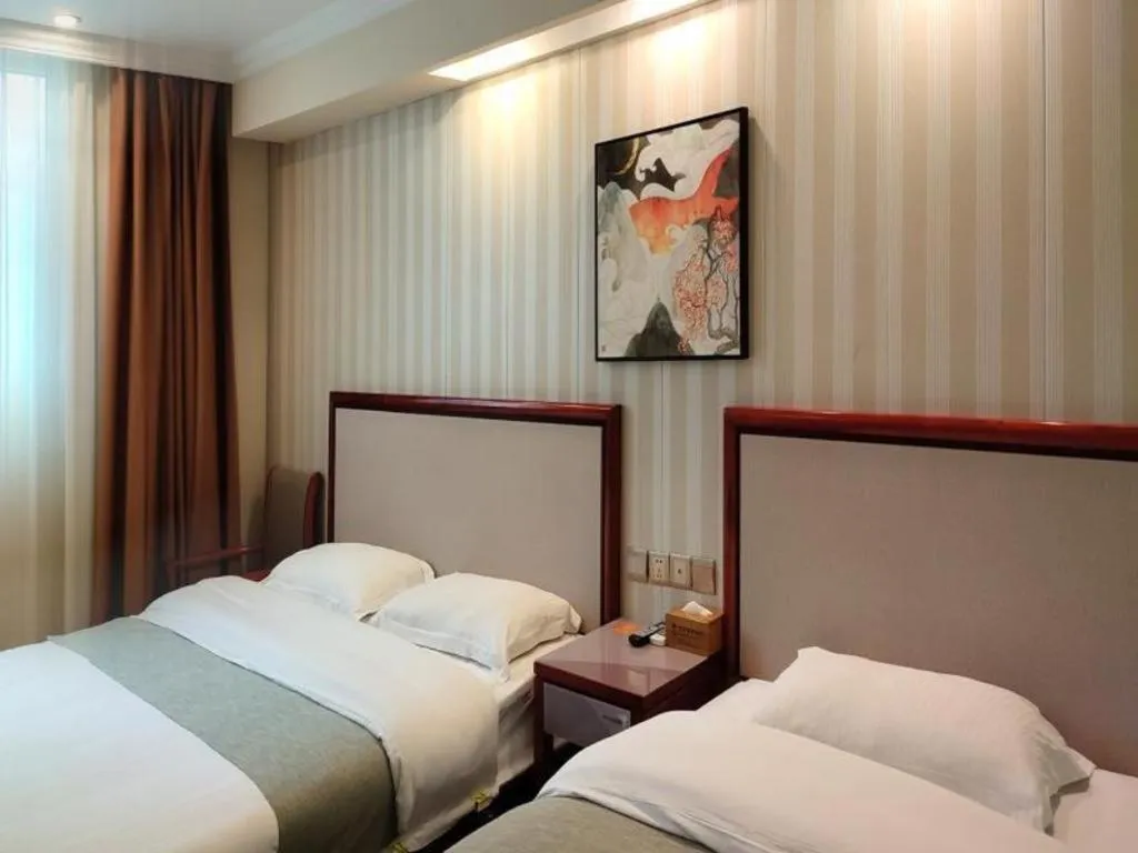 Bed in GreenTree Inn Zhenjiang Center Street No.1 Peoples Hospital Express Hotel
