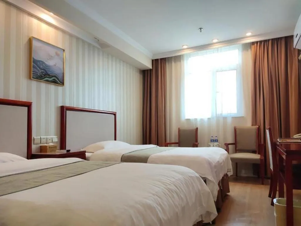 Bed in GreenTree Inn Zhenjiang Center Street No.1 Peoples Hospital Express Hotel